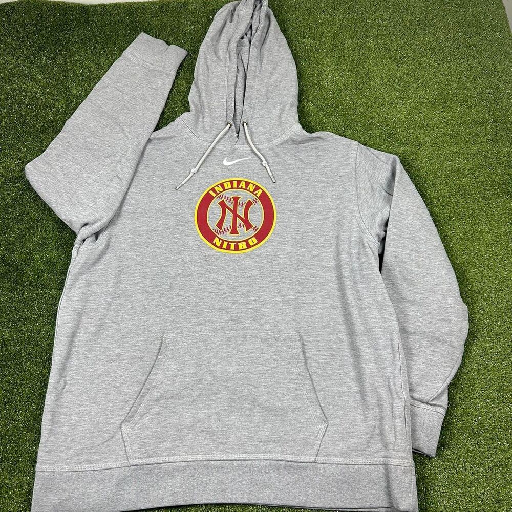 Nike Men's Grey Hoodie